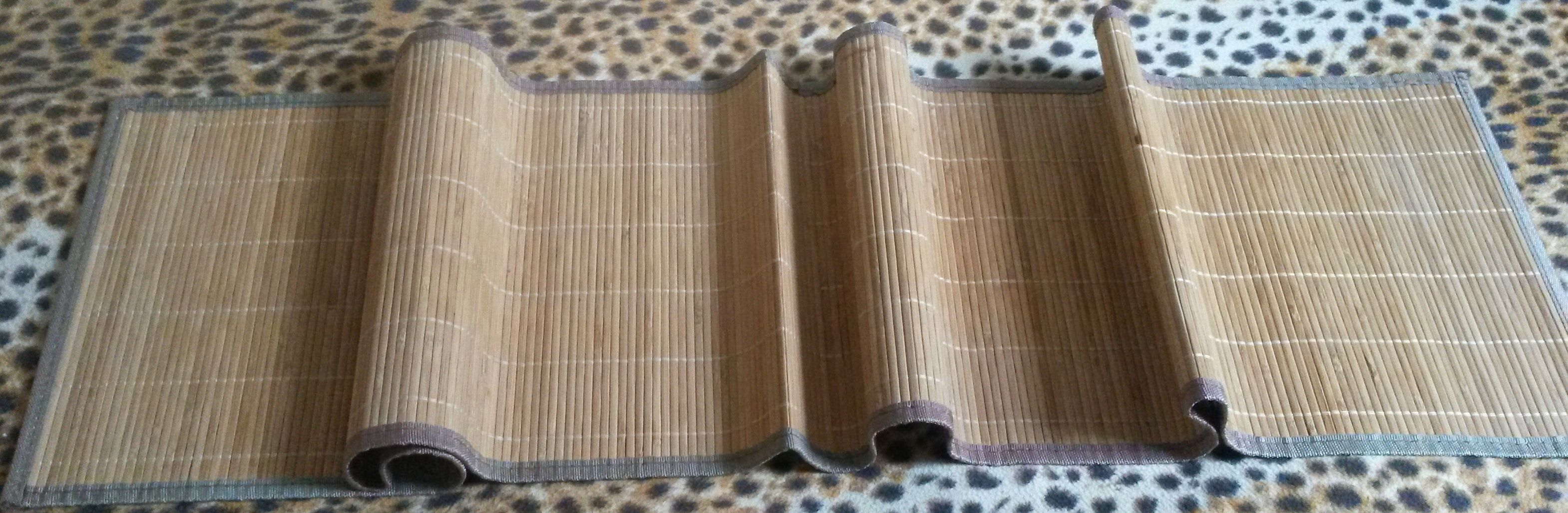 kobereček proutěný na stěnu 147x30 cm (2)